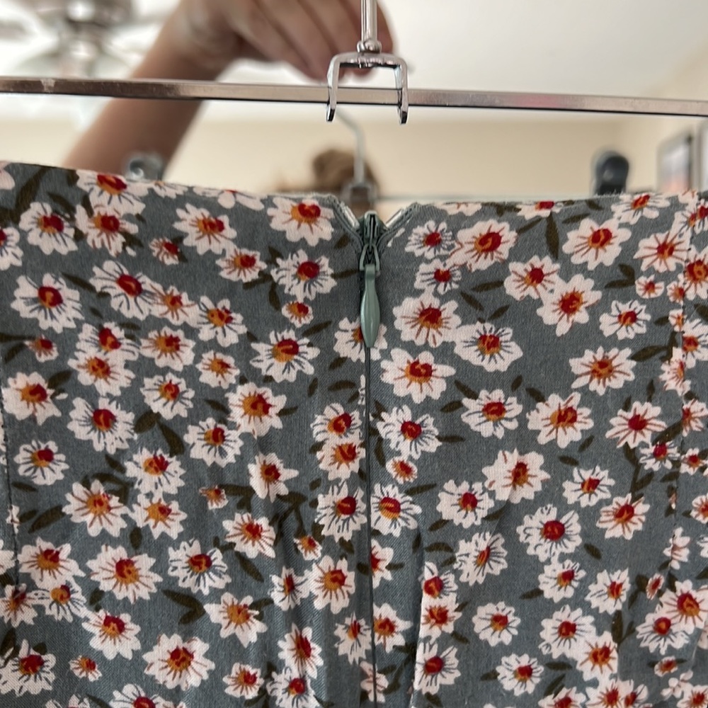 Blue floral mini skirt - Picture 4 of 5